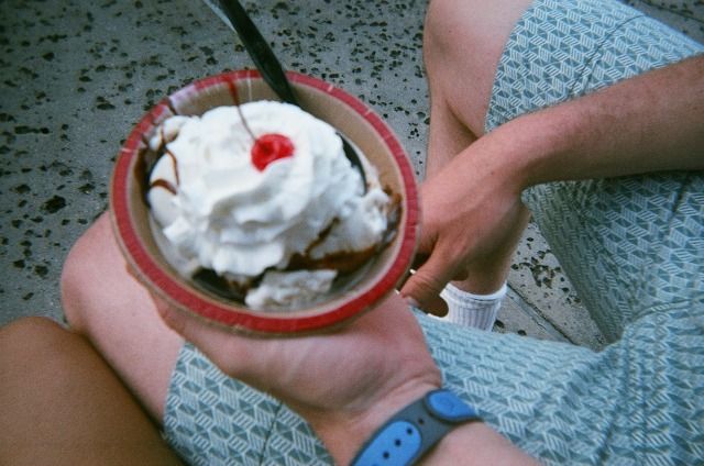 photo disney ice cream sundae_zpssn75q0mr.jpg