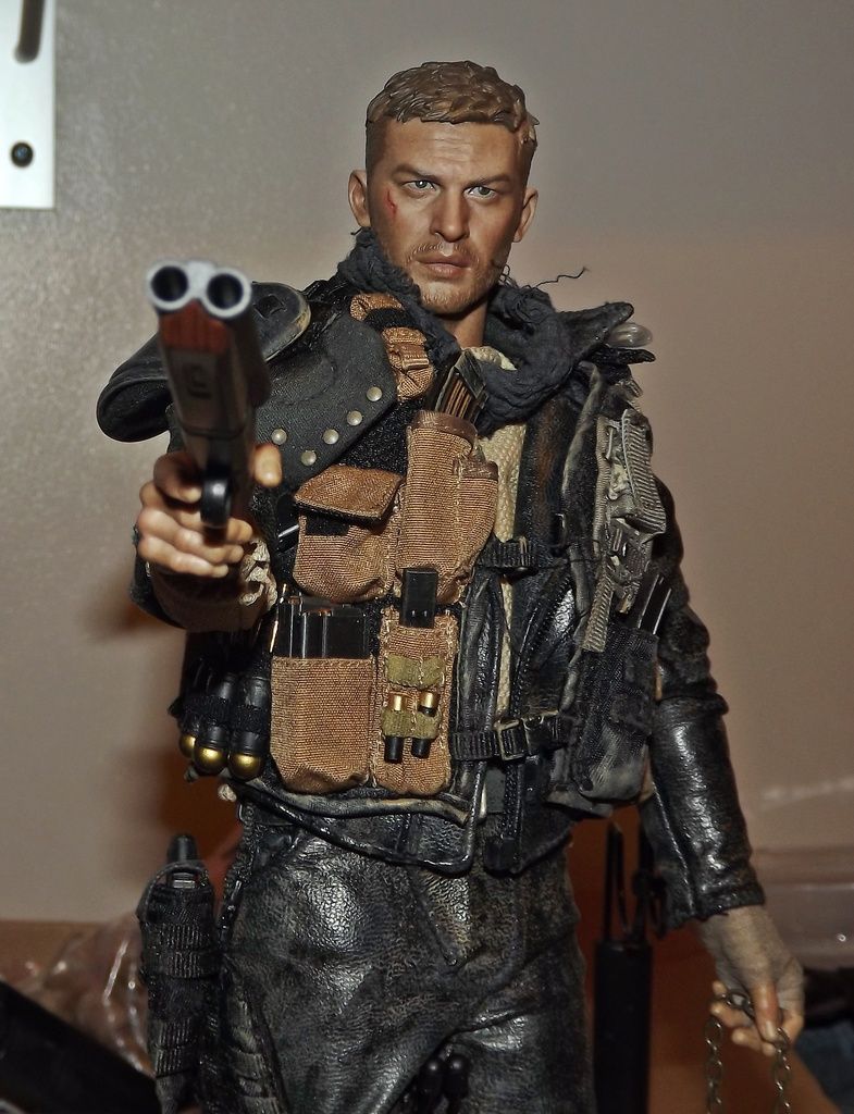 hot toys mad max