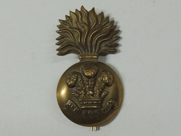British Royal Welsh Fusiliers Other Ranks Fur Cap Badge | eBay